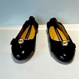 Michael Kors black leather ballet flats
